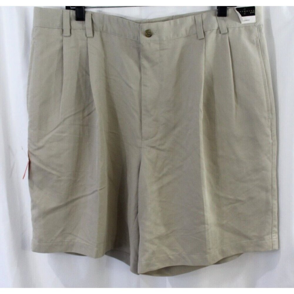 Consensus Golf Mens Beige Pleated Front Aerocool Khaki Golf Shorts 38 NWT